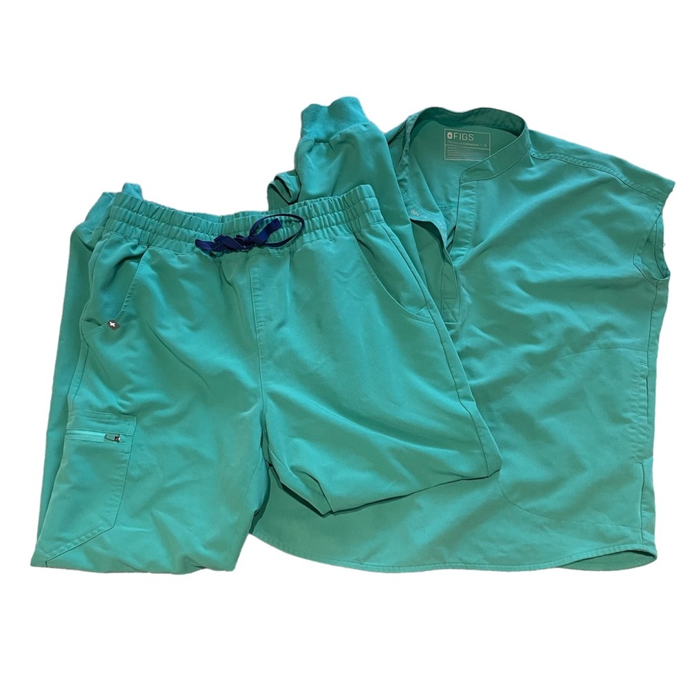 Figs gently worn scrubs
